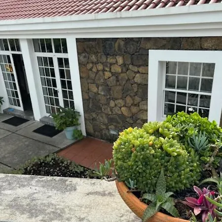 Casa Do Ananas, Cliff-top/ocean-front Villa, Pico Lajes do Pico