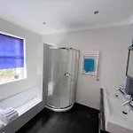 Casa Do Ananas, Cliff-top/ocean-front Villa, Pico فيلة *