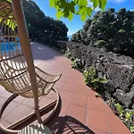 Casa Do Ananas, Cliff-top/ocean-front Villa, Pico فيلة