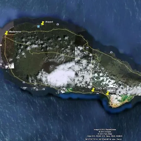 Casa Do Ananas, Cliff-top/ocean-front Villa, Pico * Lajes do Pico