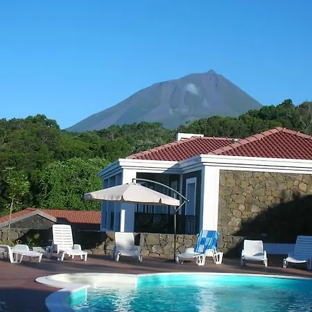 Villa Casa Do Ananas, Cliff-top/ocean-front Villa, Pico *