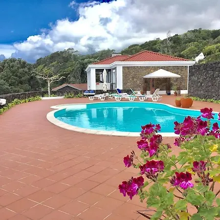 Casa Do Ananas, Cliff-top/ocean-front Villa, Pico