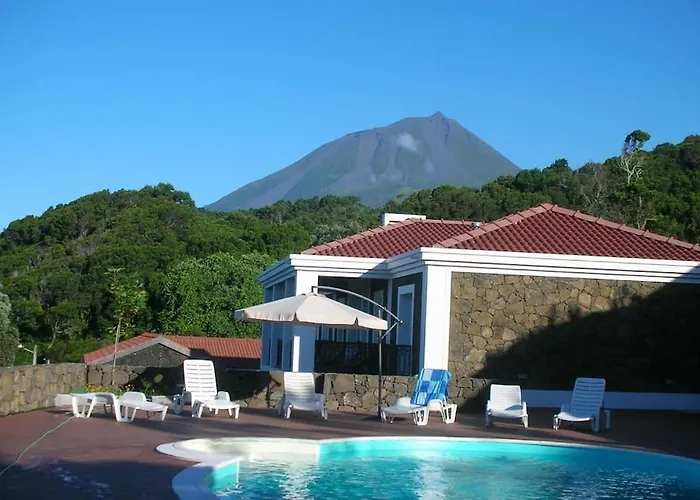 Villa Casa Do Ananas, Cliff-top/ocean-front Villa, Pico *