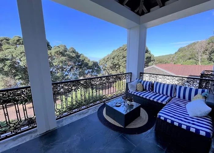 Casa Do Ananas, Cliff-top/ocean-front Villa, Pico Villa Lajes do Pico